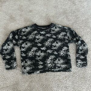 4/$20 Universal Thread Floral Rabbit Dark Gray and White Sweatshirt Fleece Med